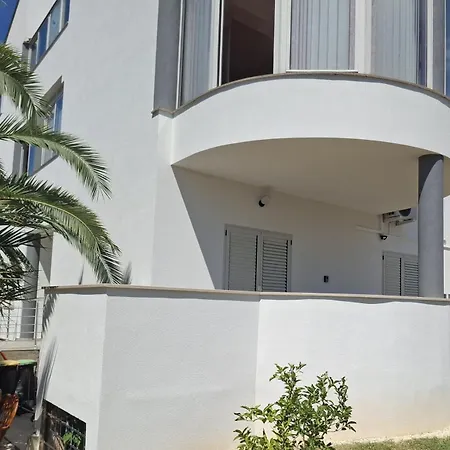 Marina Apartament *